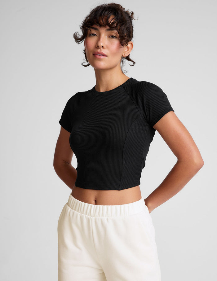 BEYOND YOGA SILHOUETTE CROPPED TEE - BLACK LB7975