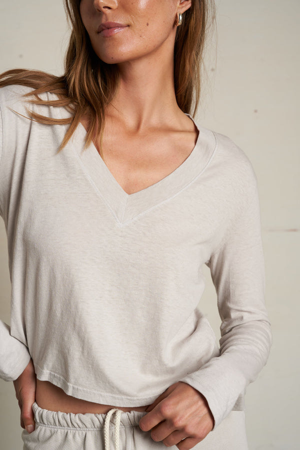PERFECT WHITE TEE FIONA LONG SLEEVE V NECK TEE - SILVER T125