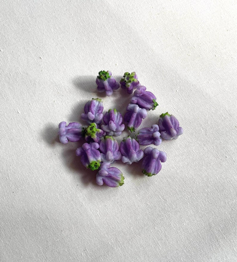 WORK IT OUT CROWN FLOWER CHARM - DARK PURPLE