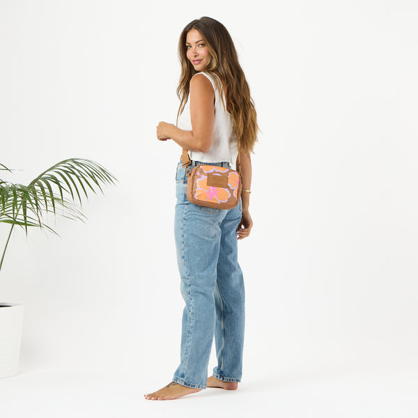 ALOHA COLLECTION LE TOUR / PUA WAIKIKI / TOFFEE