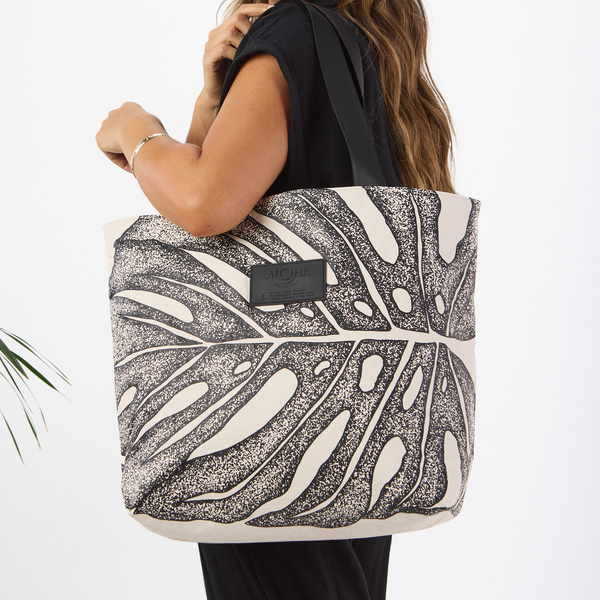 ALOHA COLLECTION DAY TRIPPER / DELICIOSA / BLACK SANDSTONE