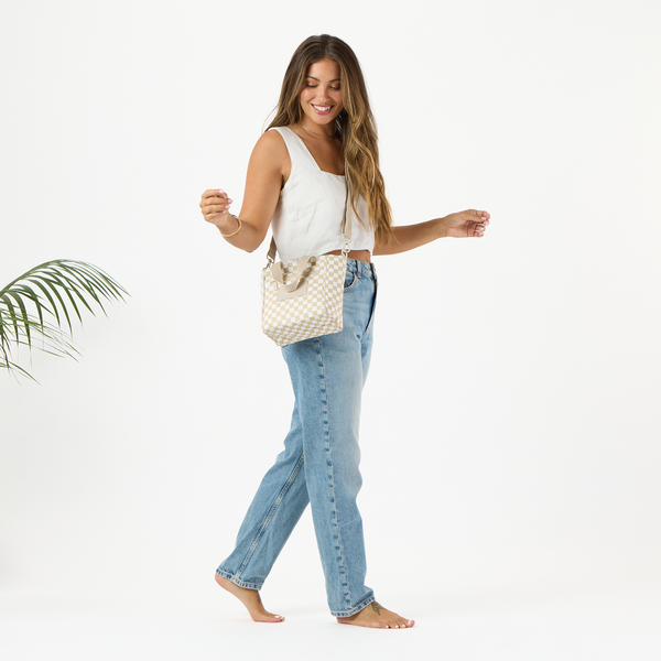 ALOHA COLLECTION CROSSBODY / PETITE CHECK / LATTE