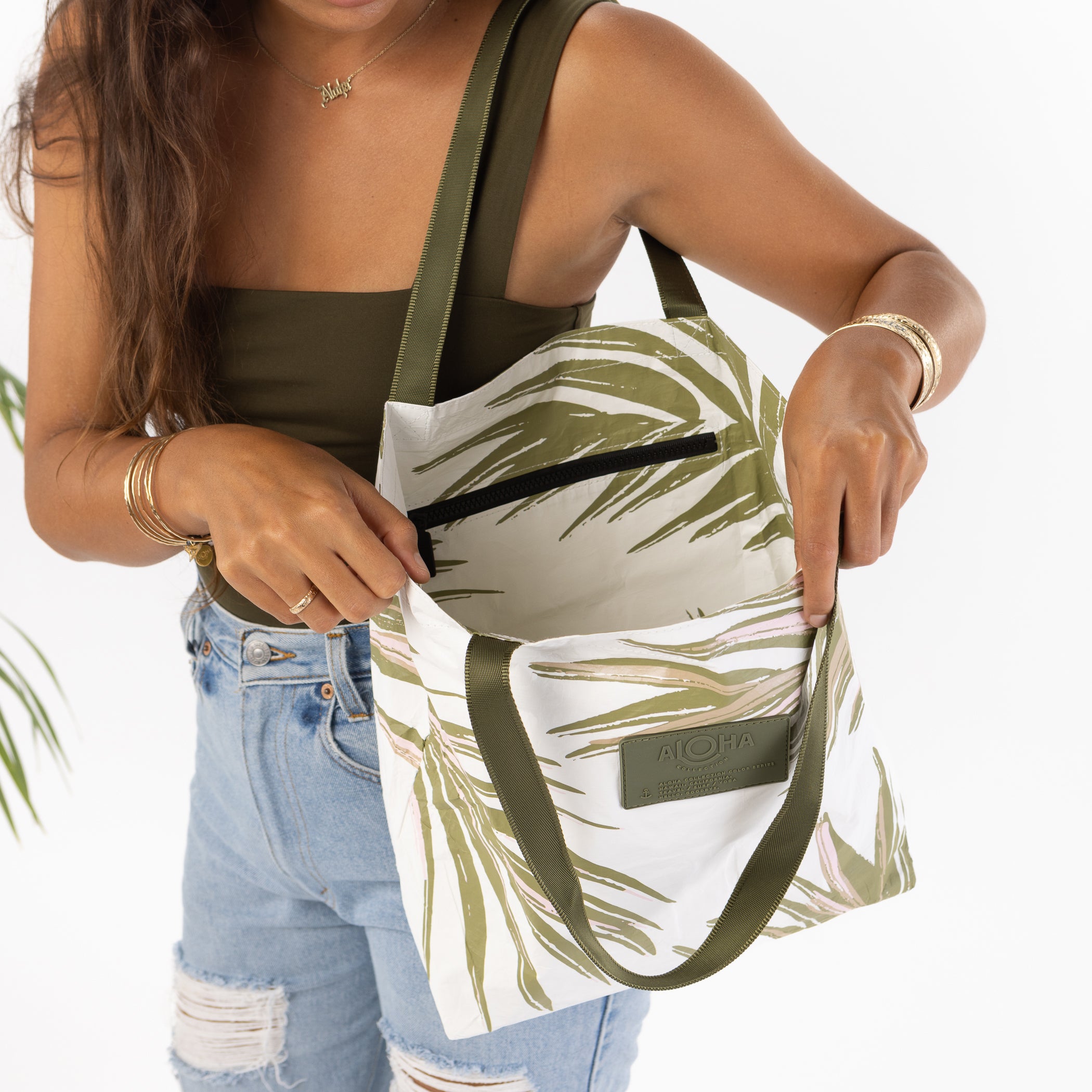 ALOHA COLLECTION REVERSIBLE TOTE SWAY / MAKAWAO – Work It Out