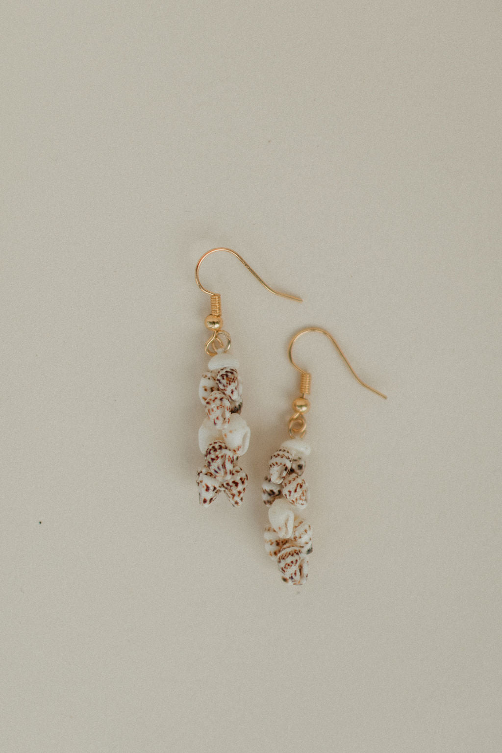 WORK IT OUT + SOPHIA LEI NIIHAU SHELL LEI WORKSHOP - 1" PIKAKE STYLE EARRINGS