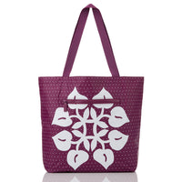 ALOHA COLLECTION REVERSIBLE TOTE / HILO DOT / PLUM
