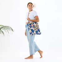 ALOHA COLLECTION DAILY TOTE / SALINA TINY STRIPE / NAVY