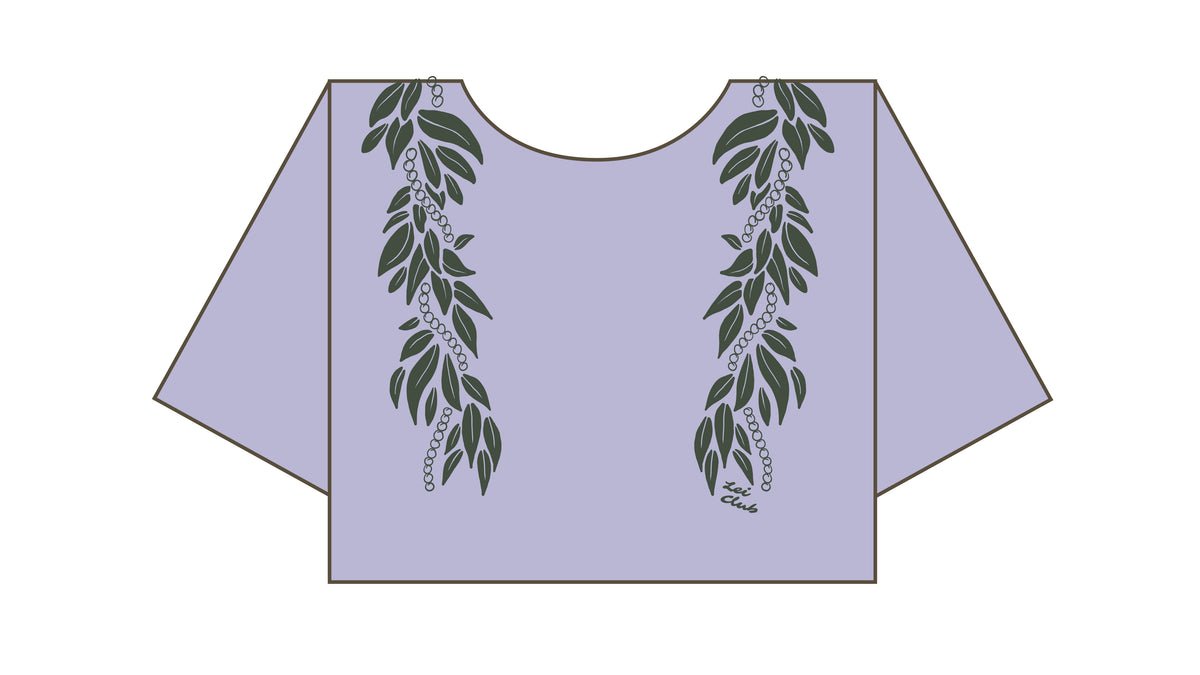 LEI CLUB CROP TEE PUA MAILE MOKIHANA LEI - FOREST GREEN ON LAVENDER