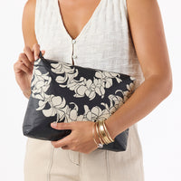 ALOHA COLLECTION MID / PLUMERIA / SANDSTONE BLACK