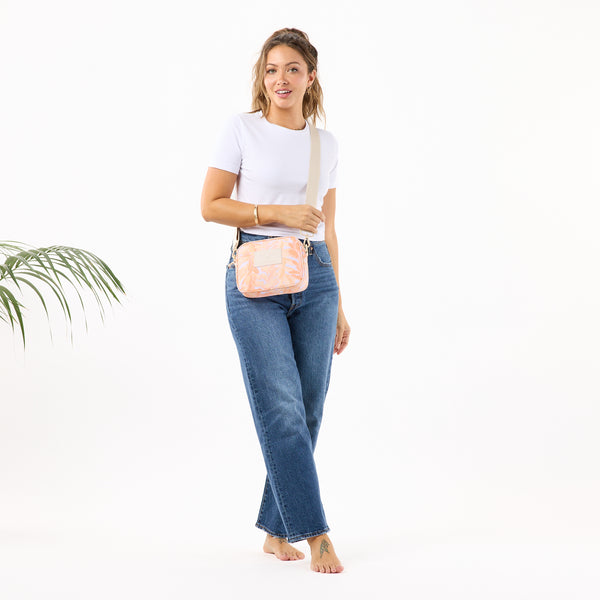 ALOHA COLLECTION LE TOUR / LEI STAND / PEACHY – Work It Out