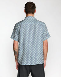 RVCA VA MONOGRAM SHORT SLEEVE SHIRT - VNY