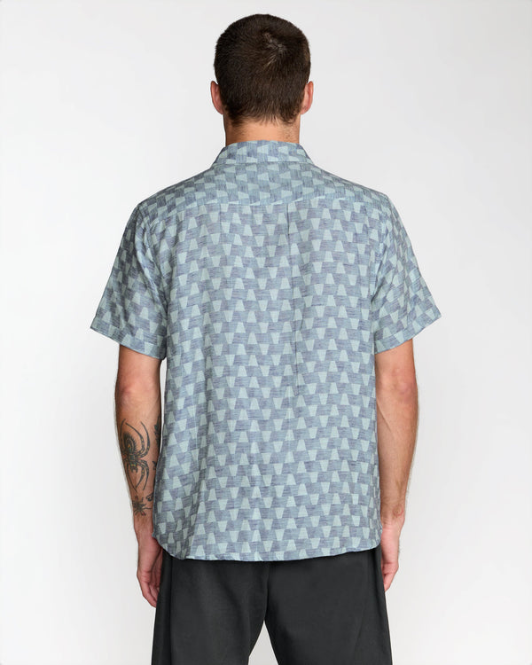 RVCA VA MONOGRAM SHORT SLEEVE SHIRT - VNY