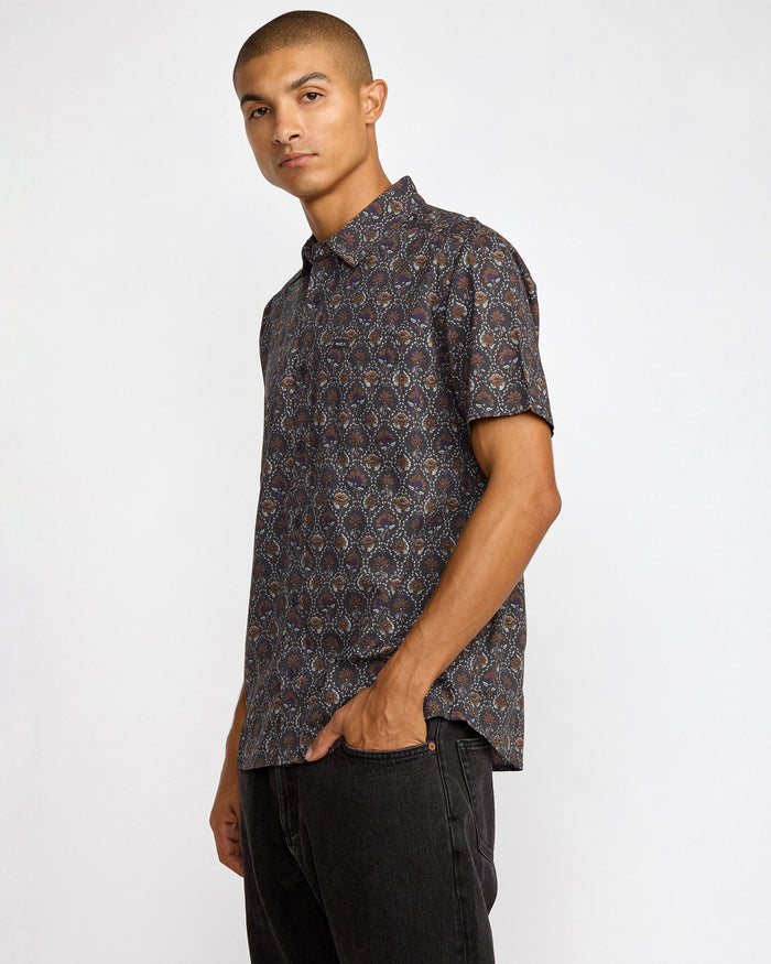 RVCA BLOSSOM QUILT SHORT SLEEVE SHIRT - RVB