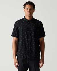 RVCA BEN HORTON TEETH SHORT SLEEVE - RVB