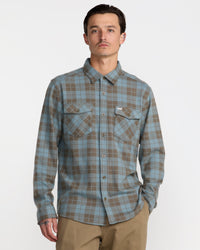 RVCA VACANCY FLANNEL LONG SLEEVE TOP - LED