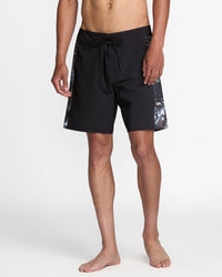 RVCA HAWAII APEX 2 BOARDSHORTS 18" - BL2