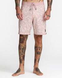 RVCA NORTHERN 18" TRUNKS - PAL