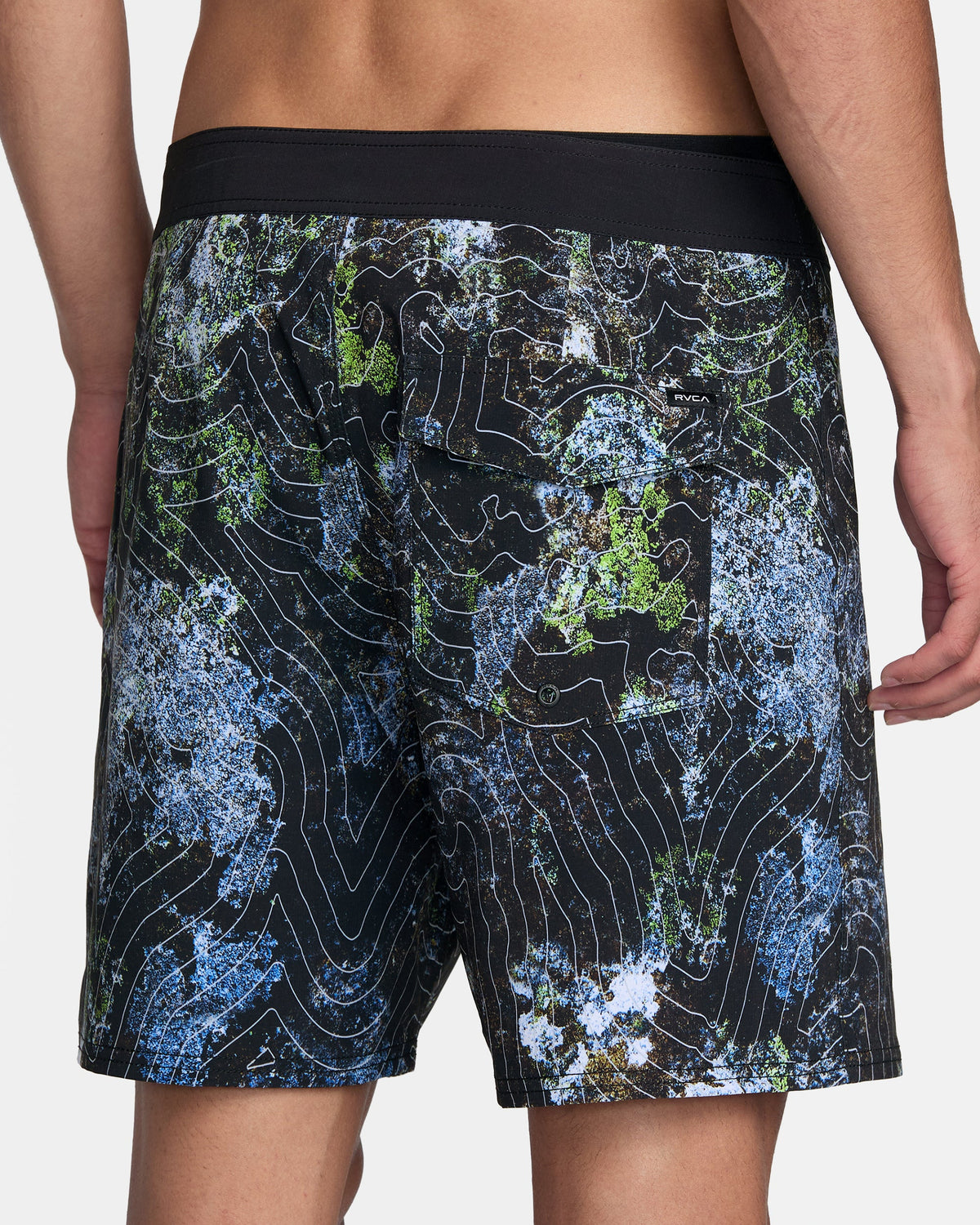 RVCA HAWAII TOPO TRUNK 17" - BL2