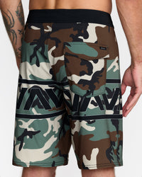 RVCA VA TRUNK PRINT - CBD