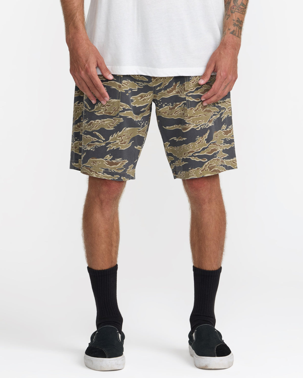 RVCA MIL UTILITY SHORT - TMV6