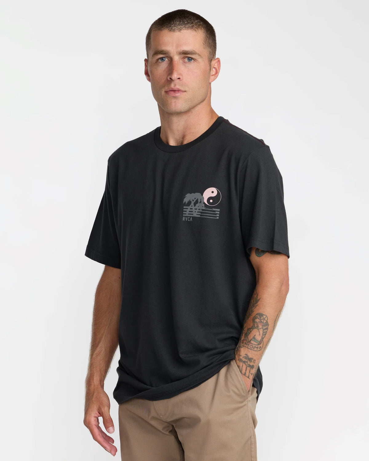 RVCA BALANCE HORIZON SHORT SLEEVE - BLACK