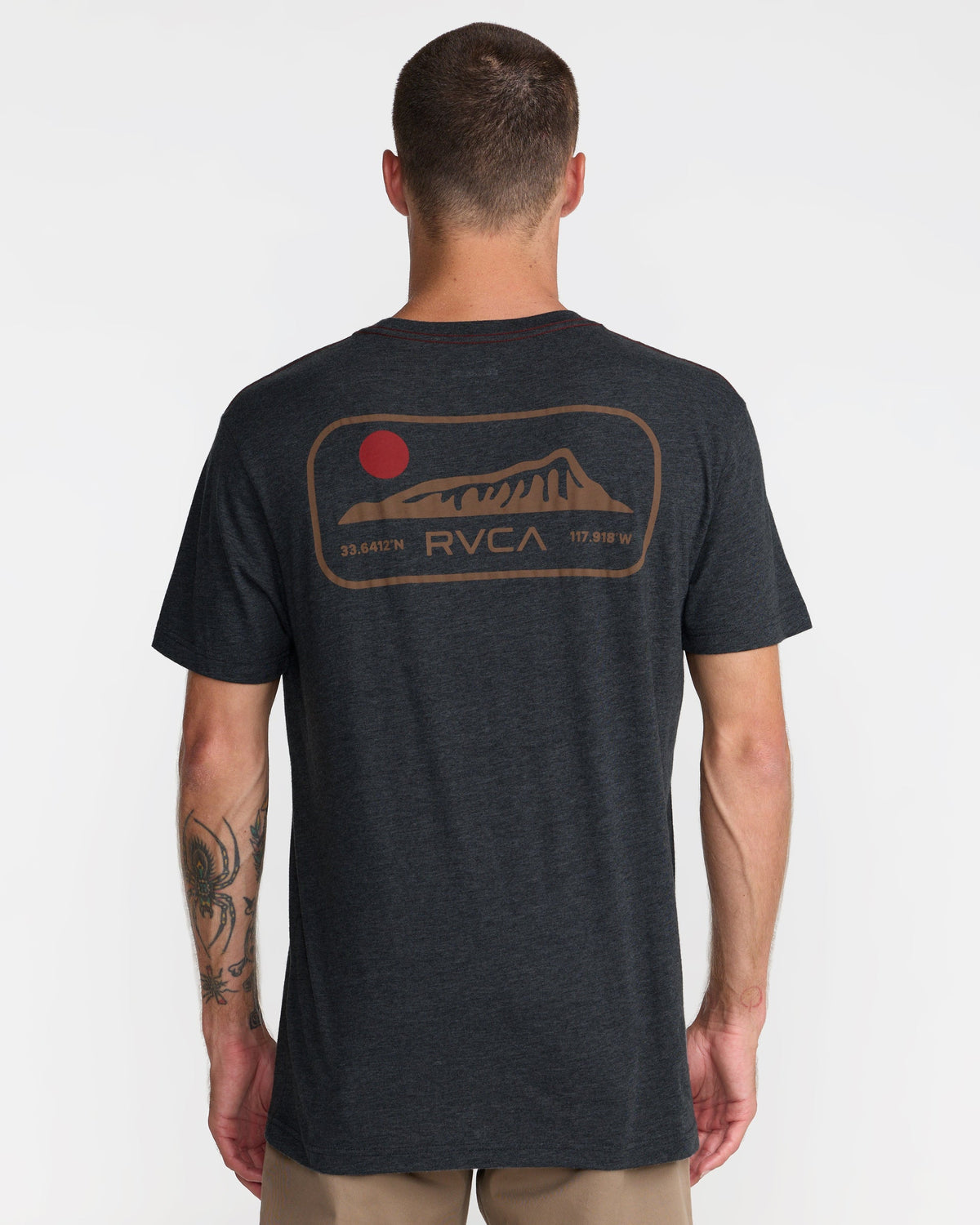 RVCA ISLAND TIME SHORT SLEEVE - BLK