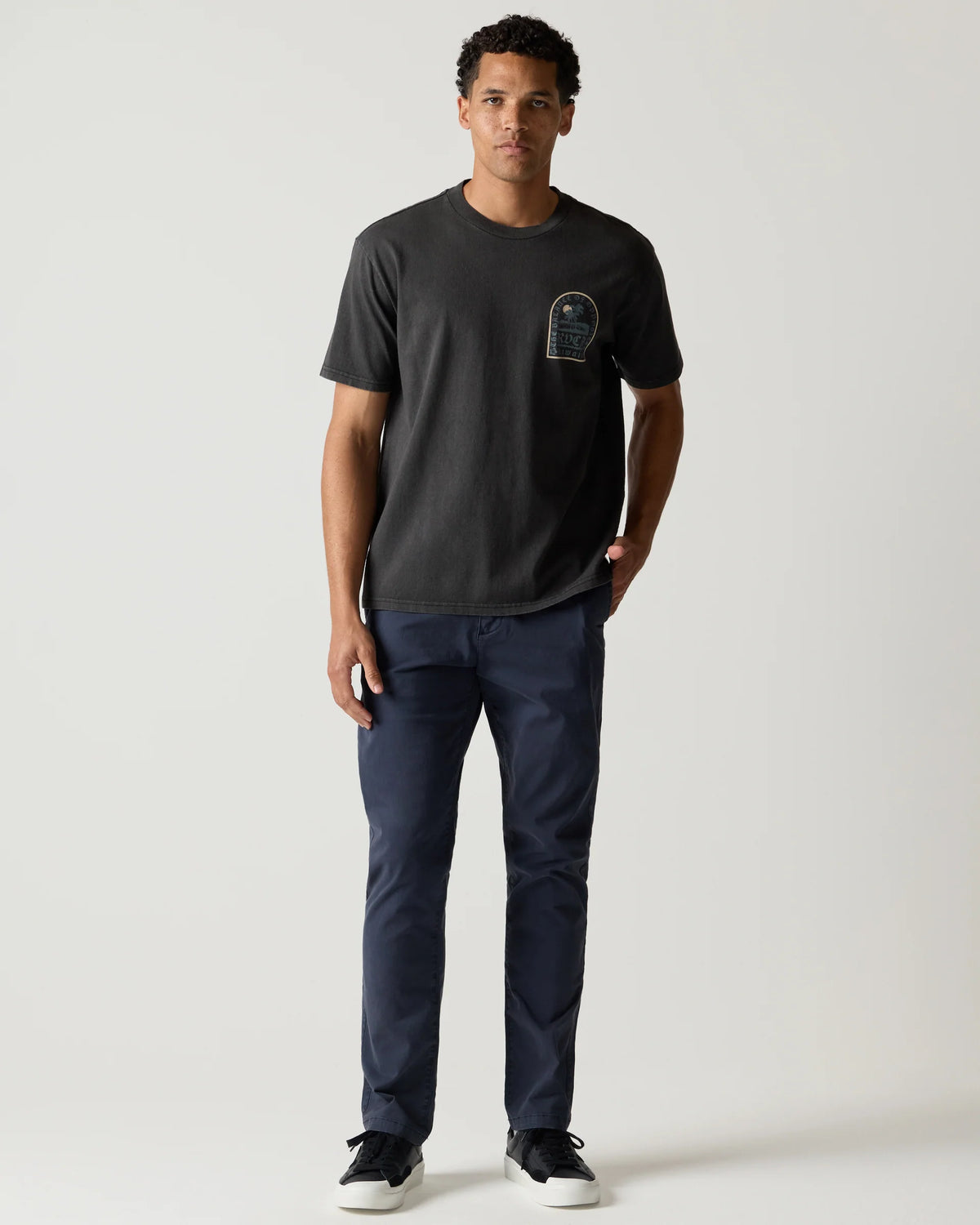 RVCA TOMBSTONE COVE TEE - BLK