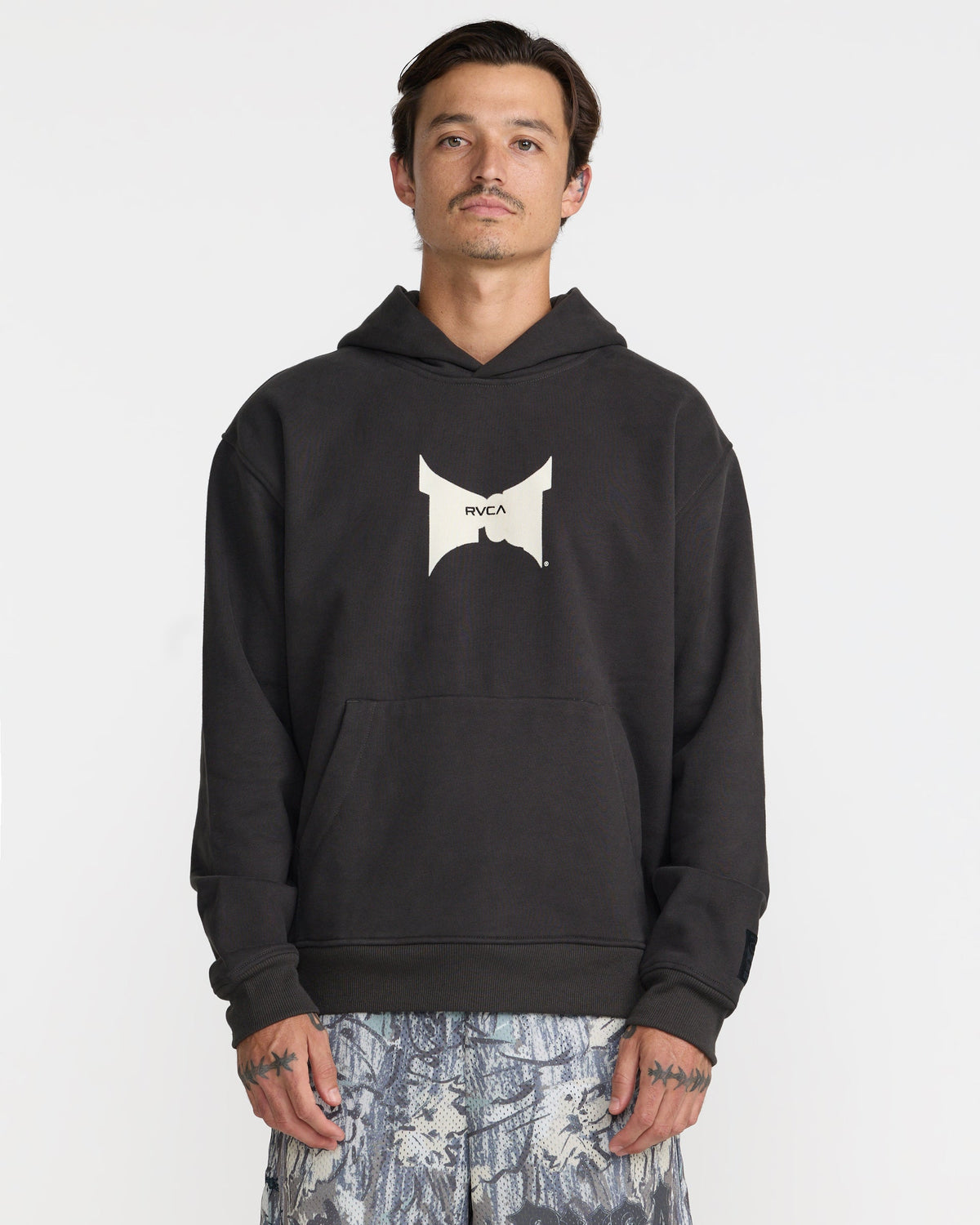 RVCA TAPOUT P/O HOODIE - BLK