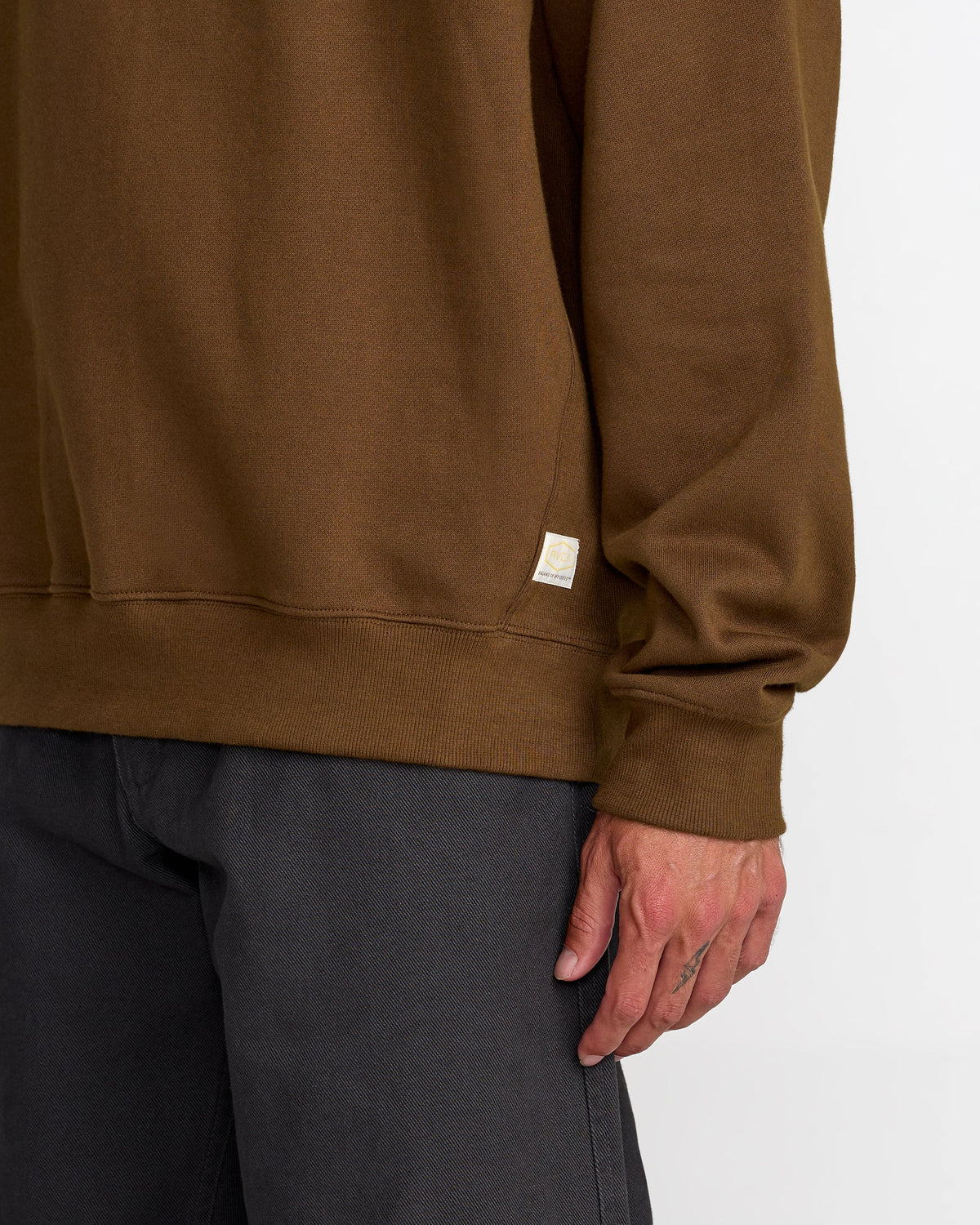 RVCA DAYSHIFT CREW 2 - BWN