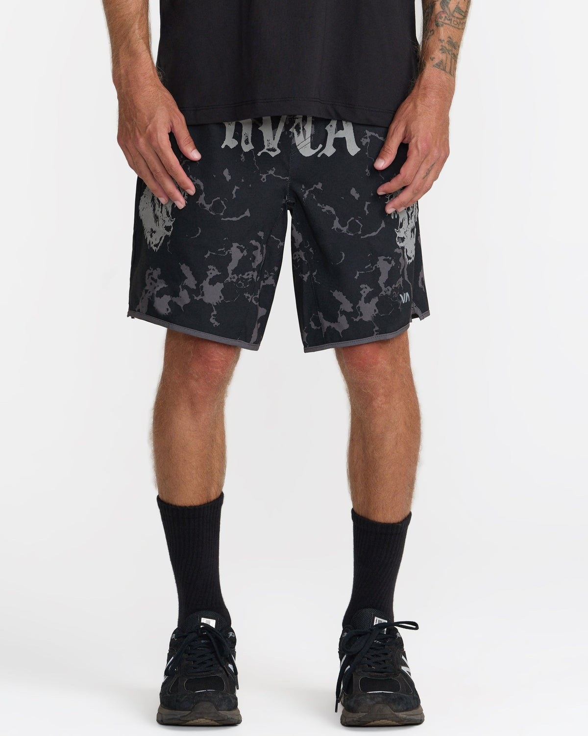 RVCA YOGGER STRETCH CONTRAST 17" SHORTS - BL2