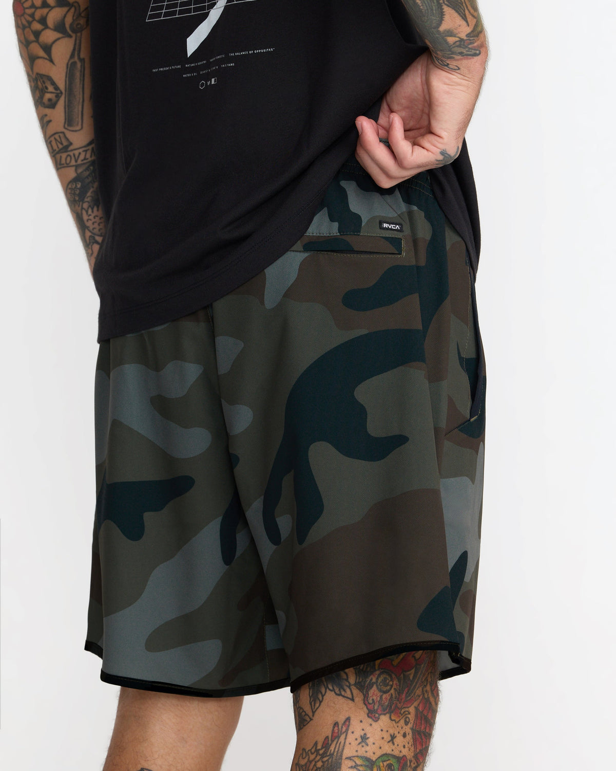RVCA YOGGER STRETCH CONTRAST 17" SHORTS - GNR6