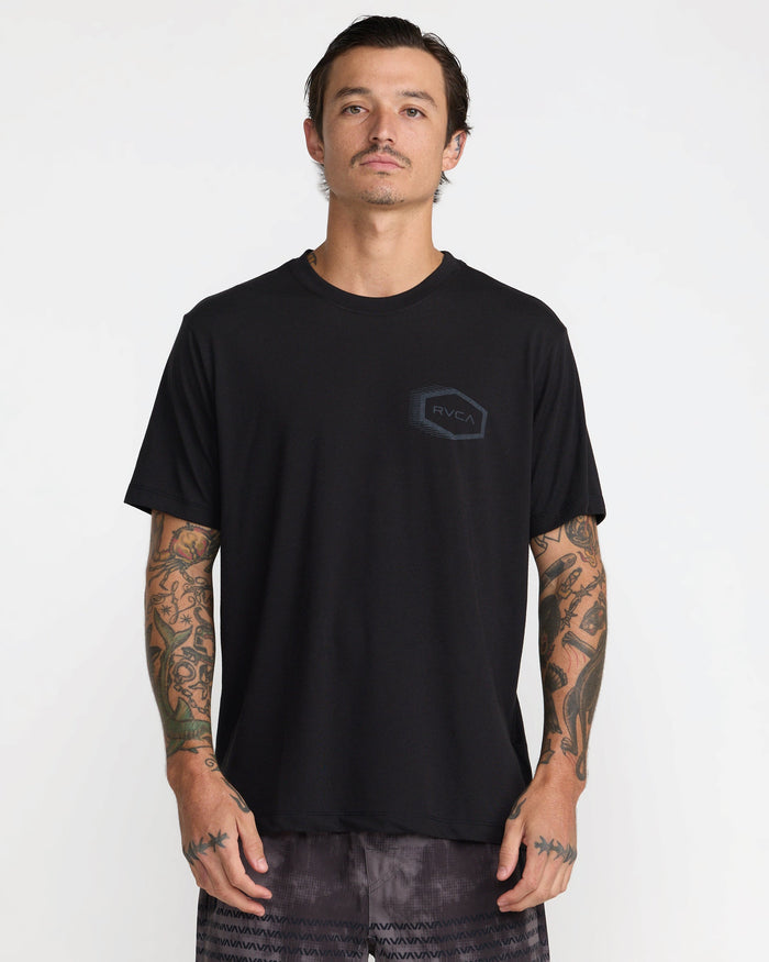 RVCA TECH HEX SHORT SLEEVE TEE - BLK