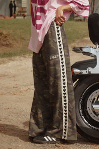 SABBI RAViNG HEART PANTS - CAMO