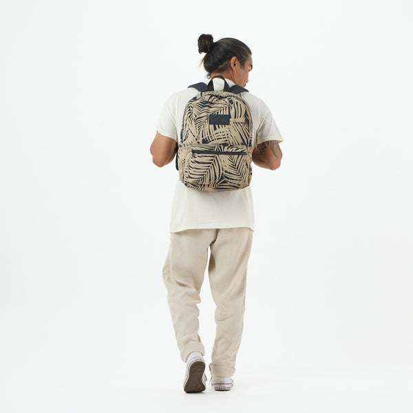 【新品未使用】 Aloha Collection バックパック Areca Areca Keep It Light Backpack in Frappe on Black | ALOHA Collection