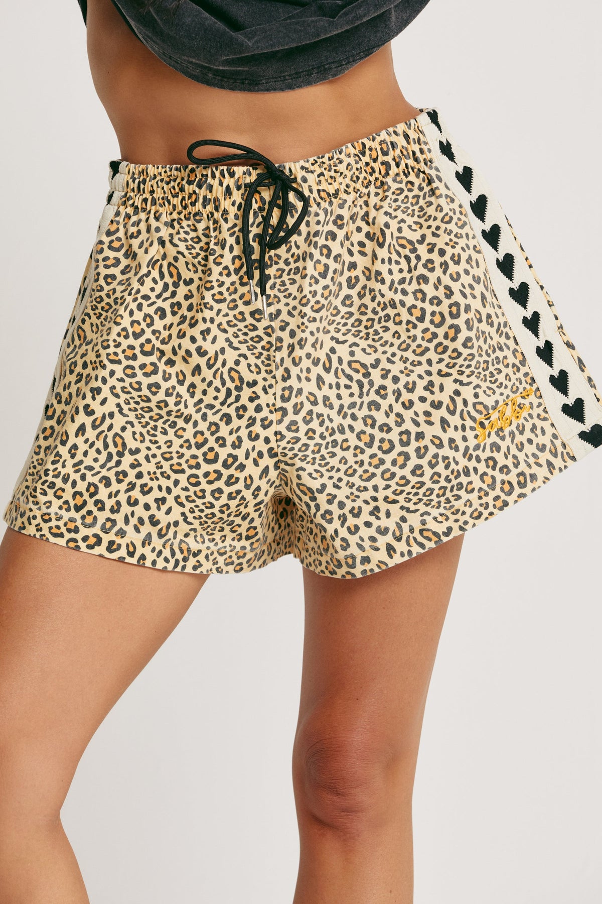 SABBI DRILL MINI HEARTS SHORTS - LEOPARD