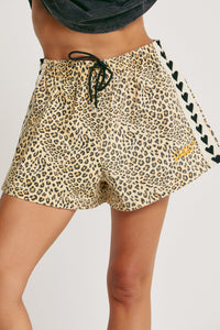 SABBI DRILL MINI HEARTS SHORTS - LEOPARD