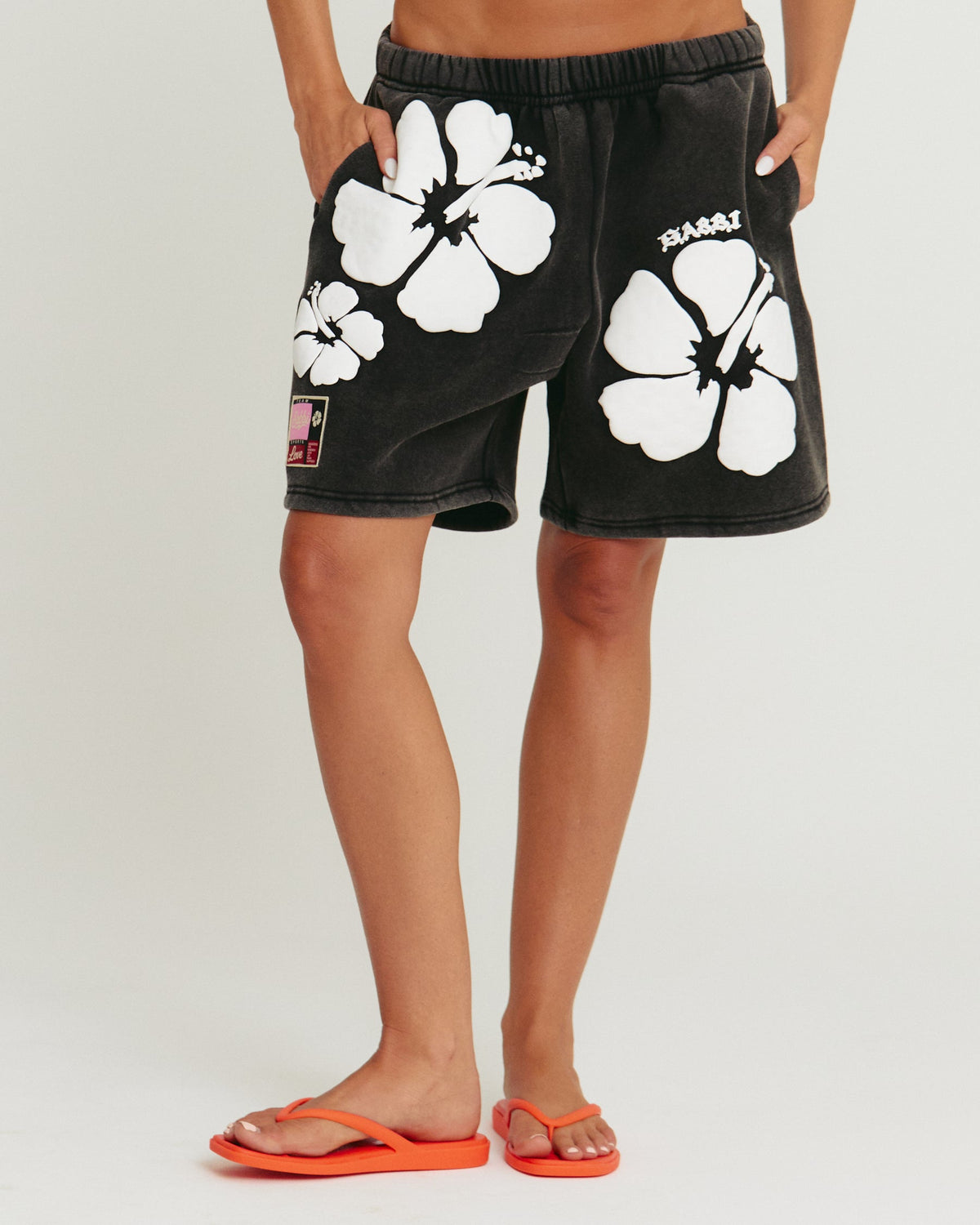 SABBI HAPPY HIBISCUS SHORTS - BLACK