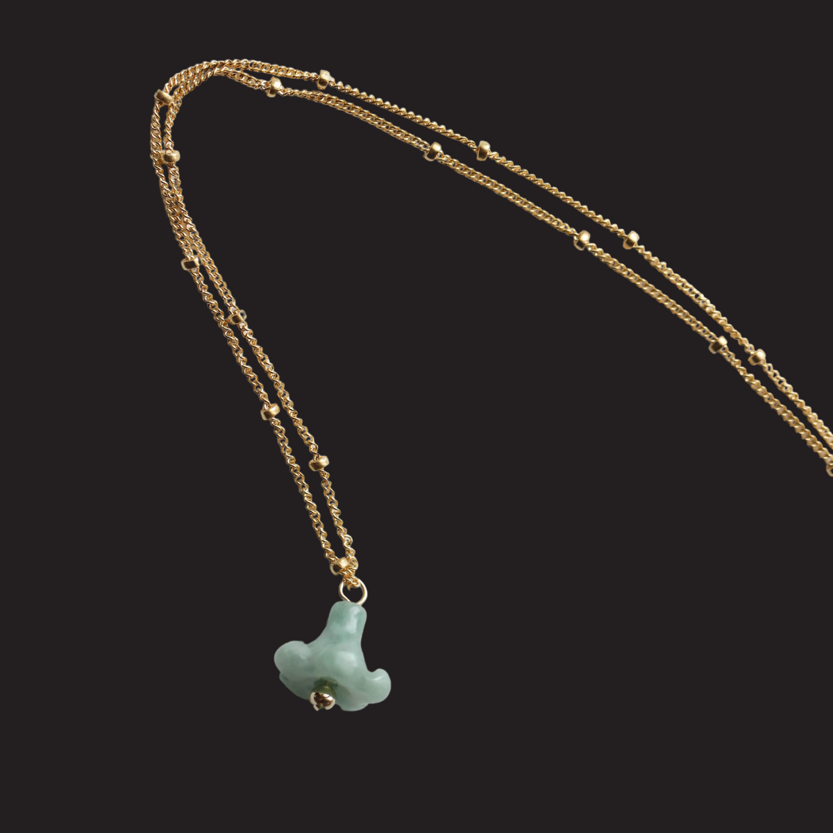 LOVE ME KNOT PUAKENIKENI JADE DROP SATELLITE NECKLACE - GREEN