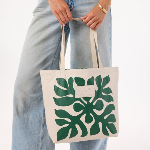 ALOHA COLLECTION REVERSIBLE TOTE / APPLIQUE / VINEYARD