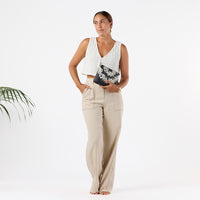 ALOHA COLLECTION SMALL / PLUMERIA LEI / SANDSTONE BLACK