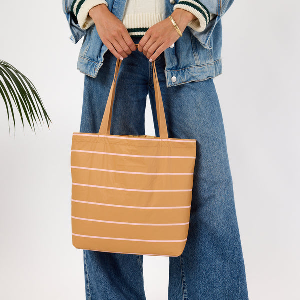 ALOHA COLLECTION REVERSIBLE TOTE / SWOOSH / HEY GIRL TAN
