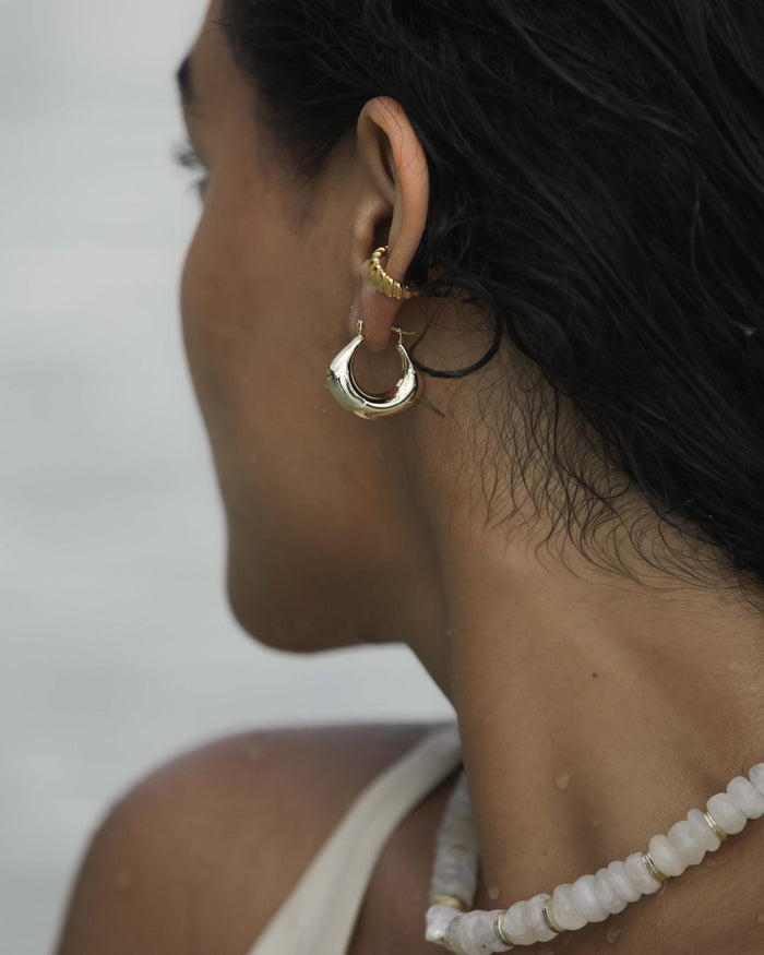 LOVE ME KNOT RAJA VI HOOPS