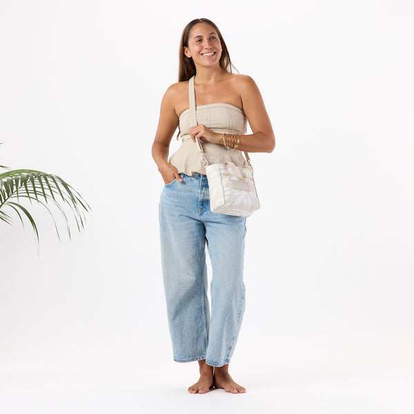 ALOHA COLLECTION CROSSBODY / OLA / SANDSTONE