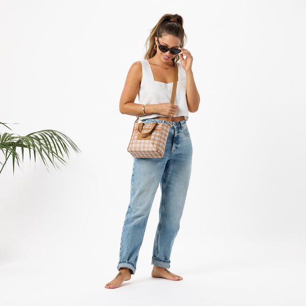 ALOHA COLLECTION CROSSBODY / PALAKA / TOFFEE