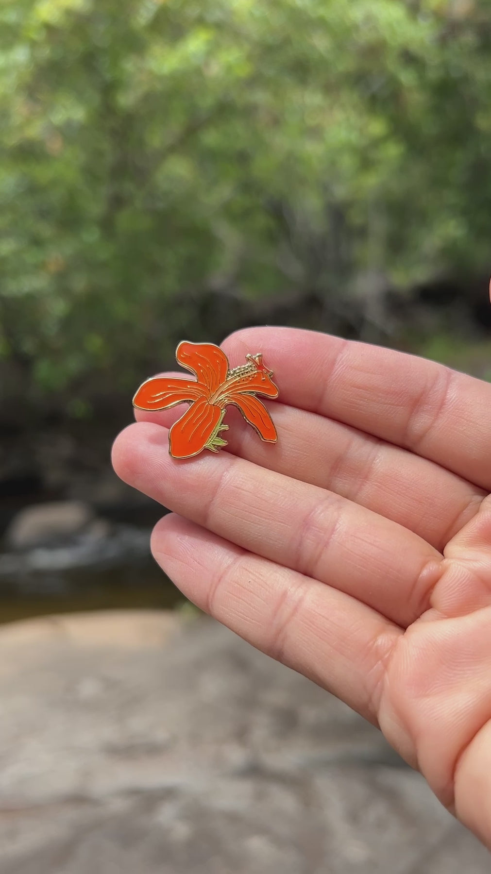 LAULIMA KOKIʻO ʻULAʻULA PIN