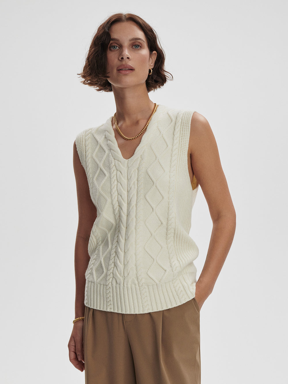 VARLEY KAY CABLE KNIT VEST - SNOW WHITE