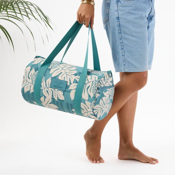 ALOHA COLLECTION SPORTY DUFFLE / HOLOMUA HARDING / SANDSTONE TIDE