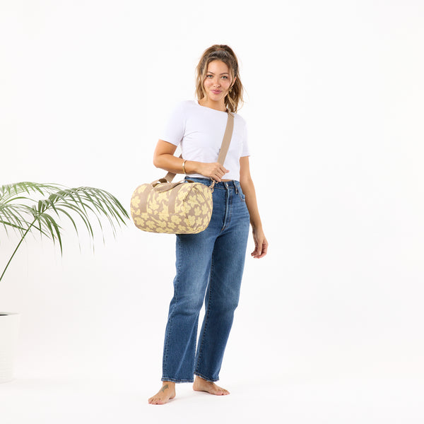 ALOHA COLLECTION STUBBY DUFFLE / PUAKENIKENI BUD / AFFOGATO