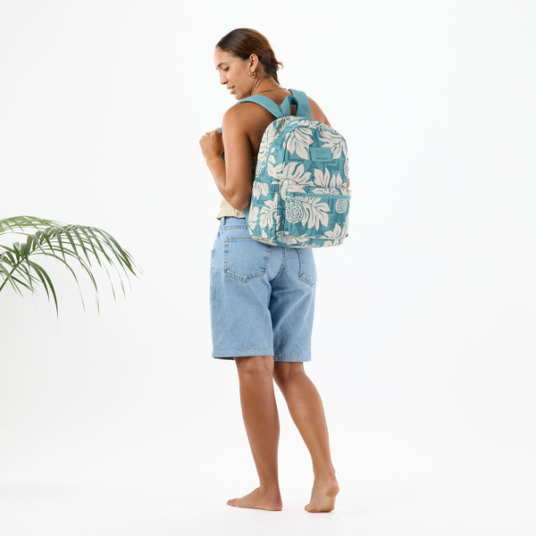 ALOHA COLLECTION KEEP IT LIGHT BACKPACK / HOLOMUA HARDING / SANDSTONE TIDE