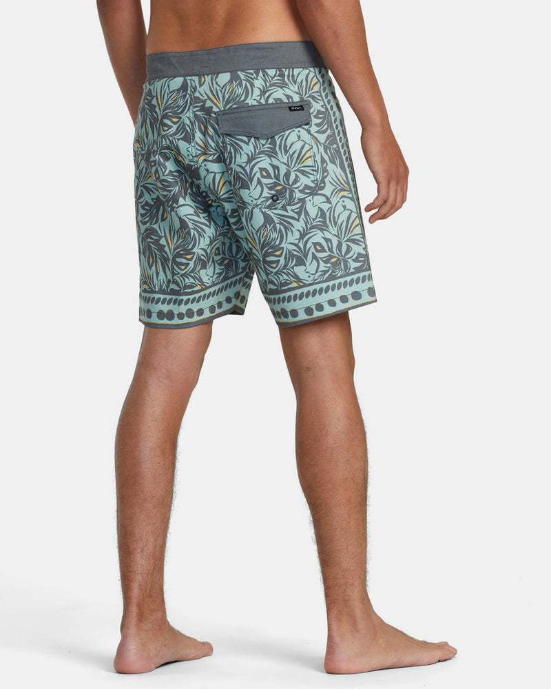 RVCA RESORT BOARDSHORTS 17" - TMV0