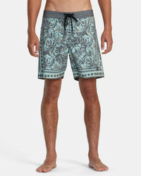 RVCA RESORT BOARDSHORTS 17" - TMV0